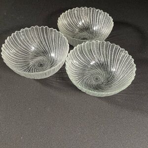 Arcoroc Seabreeze  5.5” Clear Glass Bowls. Set of 3.